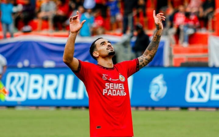 Semen Padang FC resmi memgakhiri kontrak dengan striker mereka, Bruno Gomes. Sang pemain telah berpamitan dan diberangkatkan ke