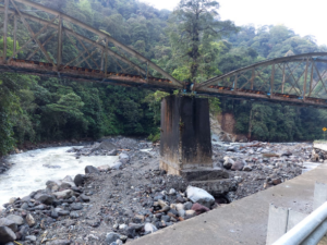 Kondisi jembatan kereta api Lembah Anai pascabanjir akhir November lalu. IST