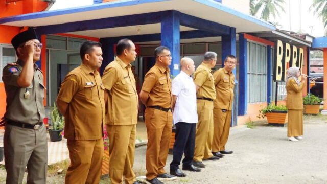 Wakil Bupati Dharmasraya, Leli Arni menegaskan pentingnya kedisiplinan dan rasa tanggung jawab seluruh Aparatur Sipil Negara (ASN)