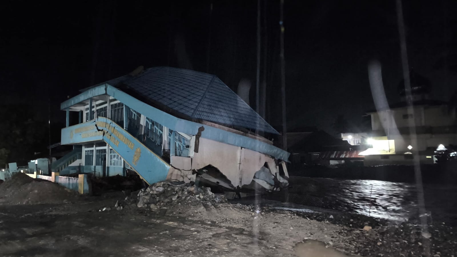Sungai di Saniang Baka Kembali Meluap