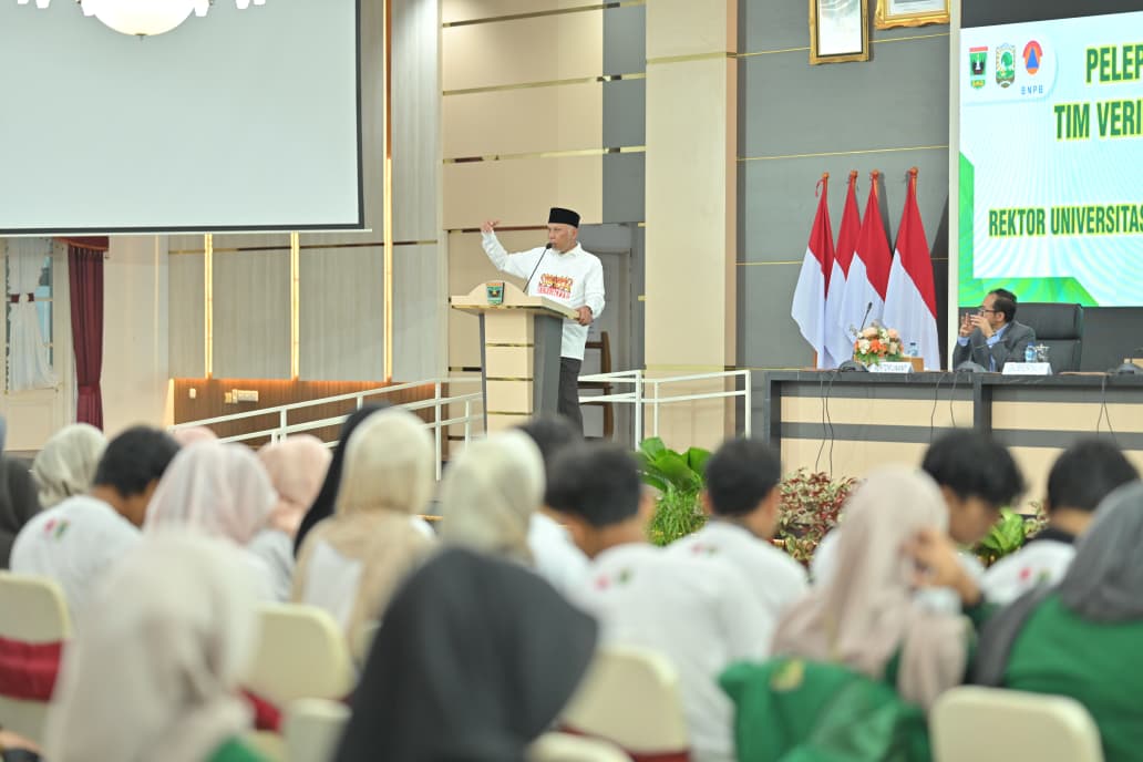 Verifikasi Rumah Terdampak Bencana, Gubernur Sumbar Lepas 400 Mahasiswa KKN UNAND