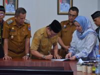 Pemko Payakumbuh Bersama Ninik Mamak Tandatangani Perjanjian Pembangunan Kembali Pasar Blok Barat