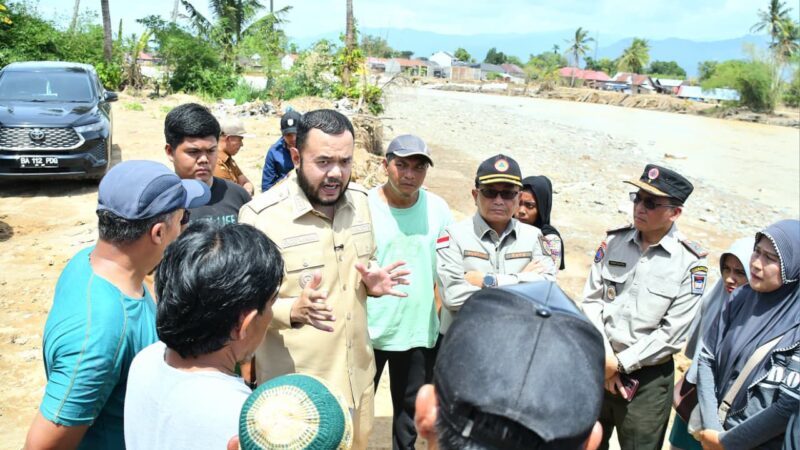 Wako Padang Dampingi Sestama BNPB Cek Pemukiman Warga Terdampak Bencana di Nanggalo