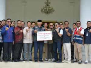 Dukung Sumbar Bangkit Pascabencana, SIG Group Bantu 10.000 Zak Semen