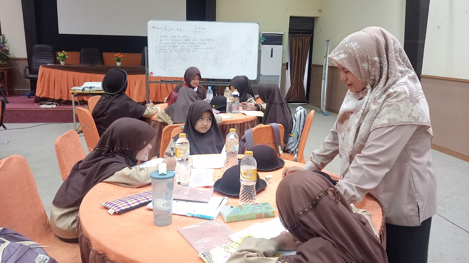 Anak-Anak Penyintas Bencana Batu Busuk Kembali Belajar Tatap Muka di Diklat PT Semen Padang