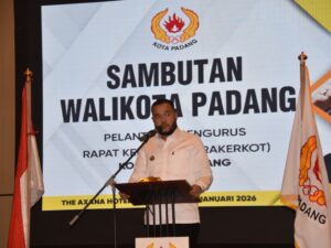 Pelantikan Pengurus KONI Padang, Wako: Tanamkan Semangat Padang Juara