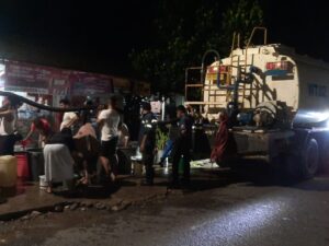 600 KK Alami Krisis Air Bersih Pascabanjir, PT Semen Padang Salurkan 16 Ribu Liter di Durian Tarung