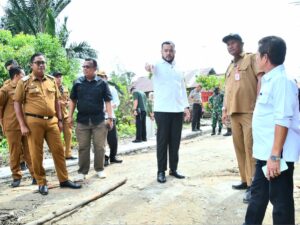Wako Padang Cek Penataan Kawasan Kumuh di Pasia Nan Tigo