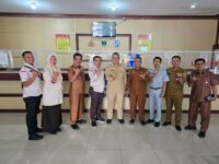 Pastikan Kualitas Layanan Terjaga, Sekda Sumbar Tinjau Samsat Payakumbuh