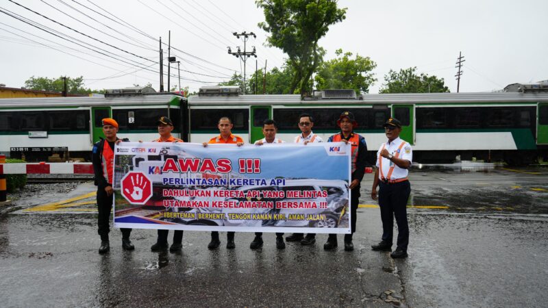 Awal 2026, KAI Sumbar Imbau Masyarakat Tingkatkan Keselamatan di Perlintasan Sebidang