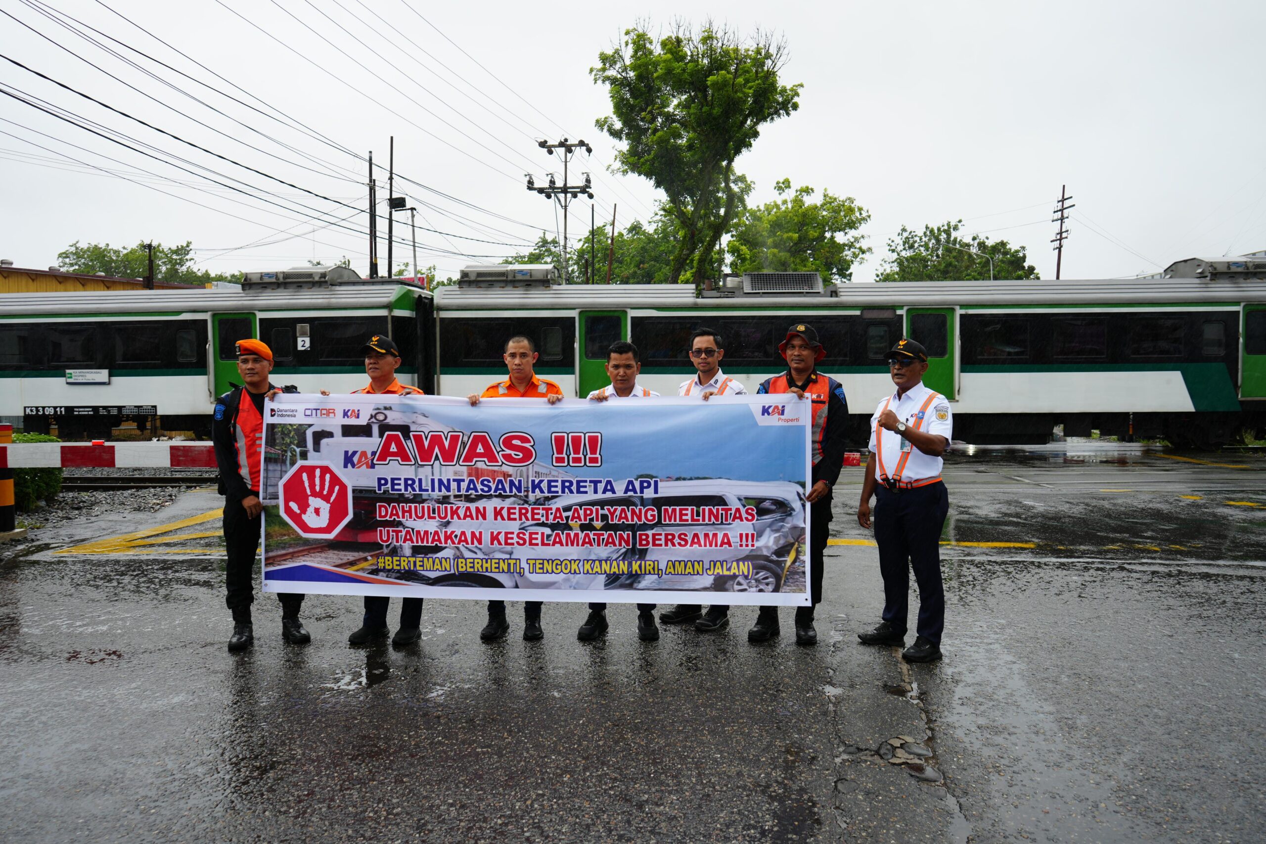 Awal 2026, KAI Sumbar Imbau Masyarakat Tingkatkan Keselamatan di Perlintasan Sebidang