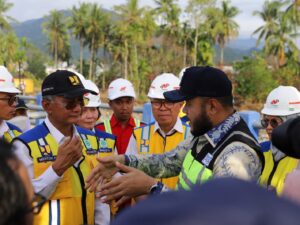 Wako Padang Dampingi Menteri PU Cek Bendungan Koto Tuo, Komit Kebut Normalisasi Sungai