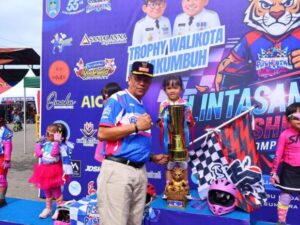 Sebanyak 238 anak usia dini dari berbagai daerah di Indonesia ambil bagian dalam ajang Lintasan Biru Pushbike Competition di GOR Kubu Gadang