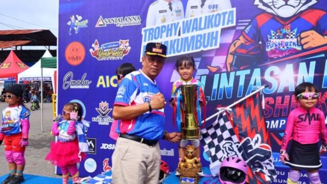 Sebanyak 238 anak usia dini dari berbagai daerah di Indonesia ambil bagian dalam ajang Lintasan Biru Pushbike Competition di GOR Kubu Gadang