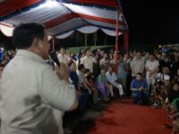 Momen Tahun Baru 2026 menjadi momen spesial bagi ratusan warga terdampak banjir di Posko Pengungsian Desa Batu Hula, Kecamatan Batang Toru,