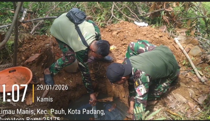 Penyediaan sumber air bersih bagi masyarakat terdampak bencana alam di Sumatra Barat terus menunjukkan kemajuan. Pembuatan sumur bor
