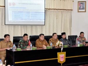 Kepala Pelaksana BPBD Agam, Rahmat Lasmono mengatakan kerugian akan bencana di Kabupaten Agam diperkirakan mencapai lebih dari Rp6,5 triliun.