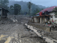 Banjir bandang di Nagari Batang Pisang, Jorong Pasa, Nagari Maninjau, Kabupaten Agam Jumat dini hari (2/1/2026).