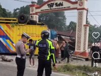 Kecelakaan Beruntun di Ruas Jalan Padang Panjang - Bukittinggi, Sementara 5 Orang Meninggal Dunia