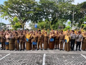 Tingkatkan Disiplin ASN, Pemko Padang Beri Penghargaan Karyawan Terbaik