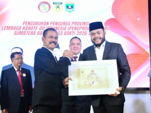 Wako Padang Hadiri Pengukuhan Pengurus Pengprov Lembaga Karate-Do Sumbar