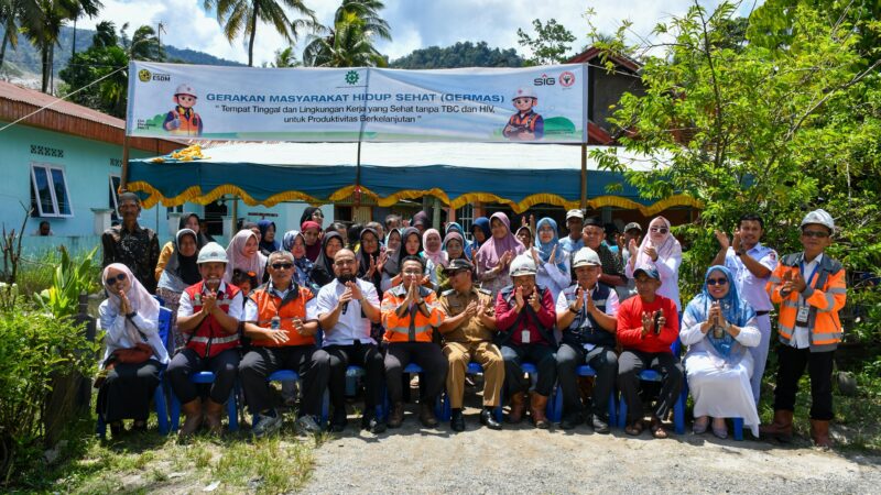 100 Warga Sikayan Mansek Ikuti Kegiatan Germas PT Semen Padang