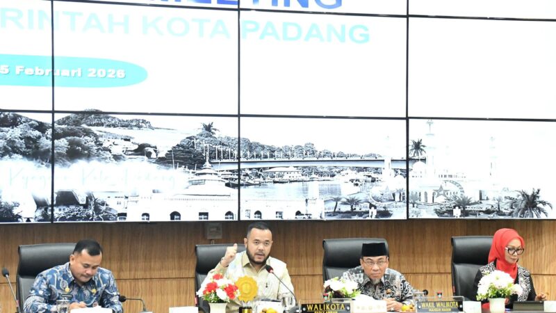 Evaluasi Bulanan, Wako Padang Ingatkan Seluruh OPD Harus Bekerja dengan Target Jelas dan Terukur