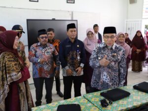 Wawako Maigus Nasir Resmikan Kelas Digital SMPN 32 Padang