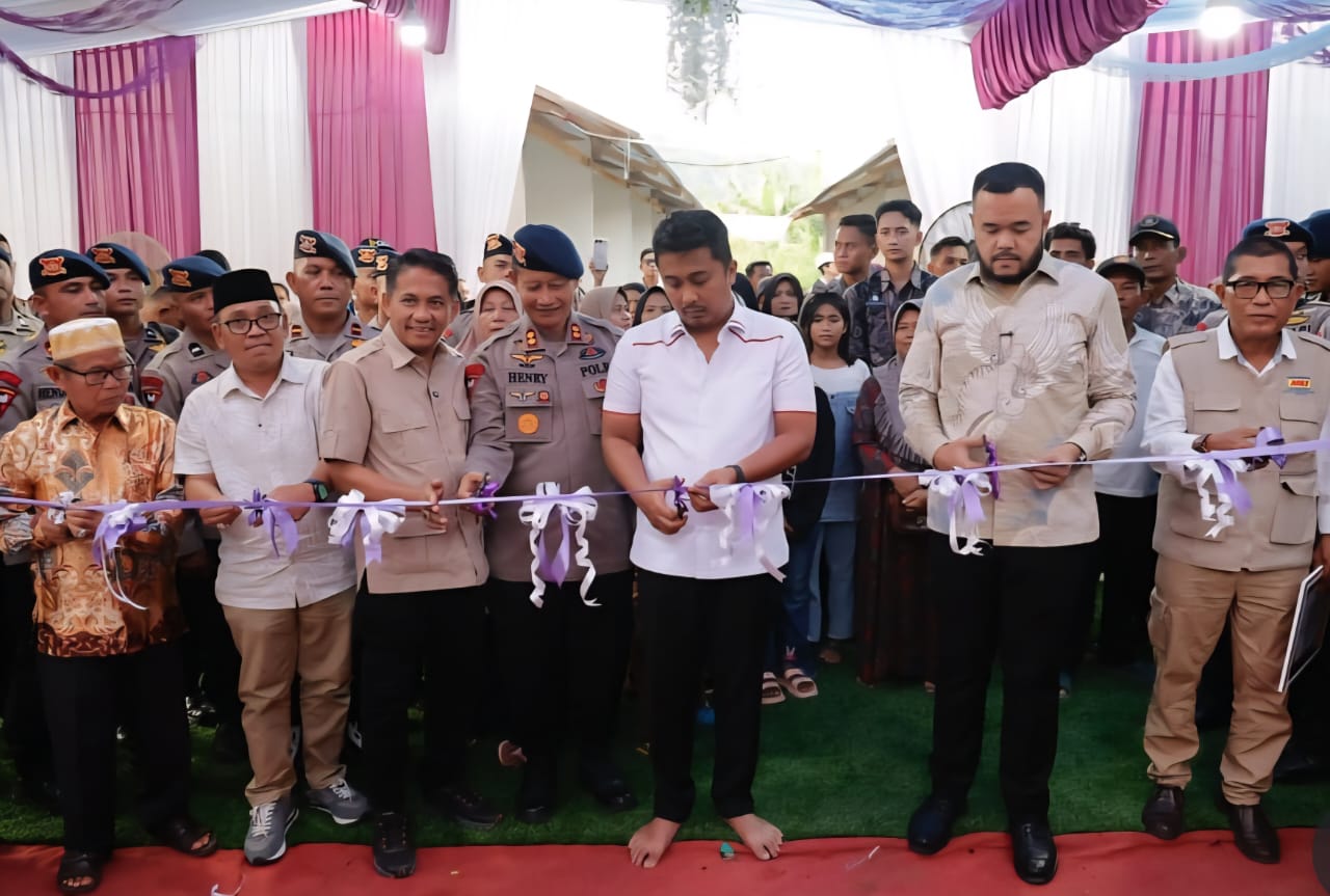 Wagub Sumbar Resmikan 100 Unit Huntara Mandiri di Kapalo Koto untuk Warga Terdampak Bencana