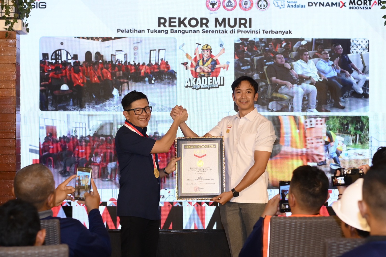 Rekor MURI, Semen Indonesia Group Latih dan Sertifikasi 500 Ahli Bangunan di 5 Provinsi