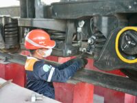 Pastikan Keamanan Angkutan Lebaran, KAI Sumbar Giatkan Perawatan Sarana Perkeretaapian