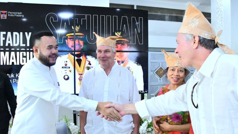 Wako Padang Komit Dukung Kerjasama Pendidikan dan Pertukaran Pelajar Internasional