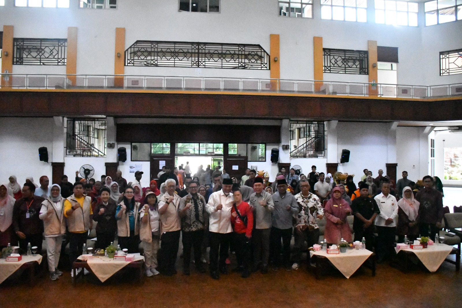 PT Semen Padang Tuan Rumah Healthy Athletes SOIna Sumbar