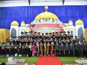Gelar Prosesi Wisuda, STAI Ar Risalah Sumbar Lepas 75 Lulusan