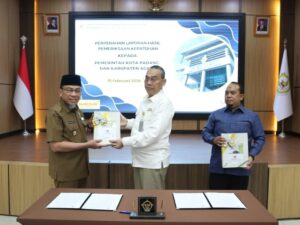 BPK Serahkan LHP Pemeriksaan Kepatuhan Anggaran Pemko Padang 2025