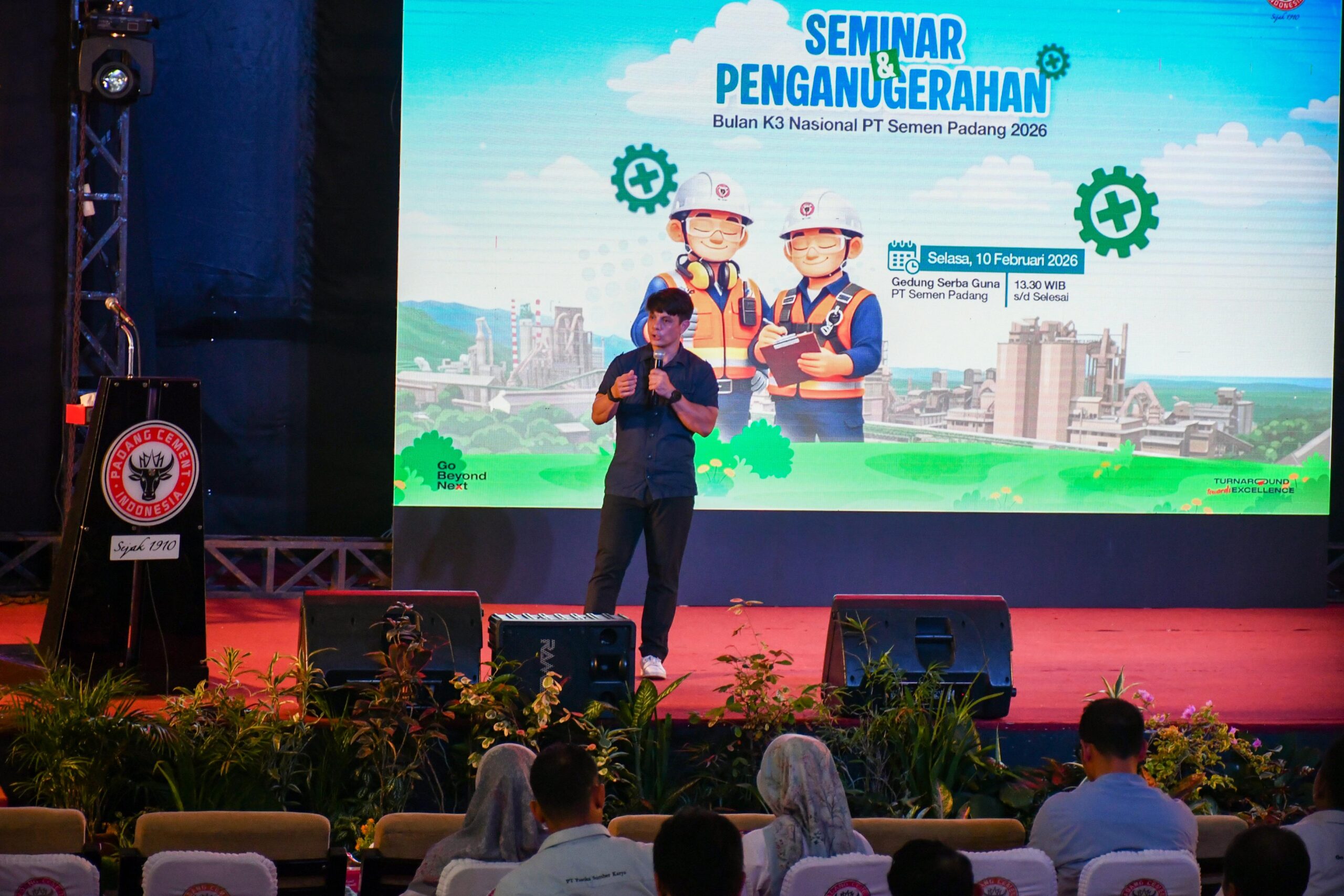 Pesan Matias Ibo di Bulan K3 Semen Padang: Latihan Fisik Tak Harus Berat, Tapi Konsisten