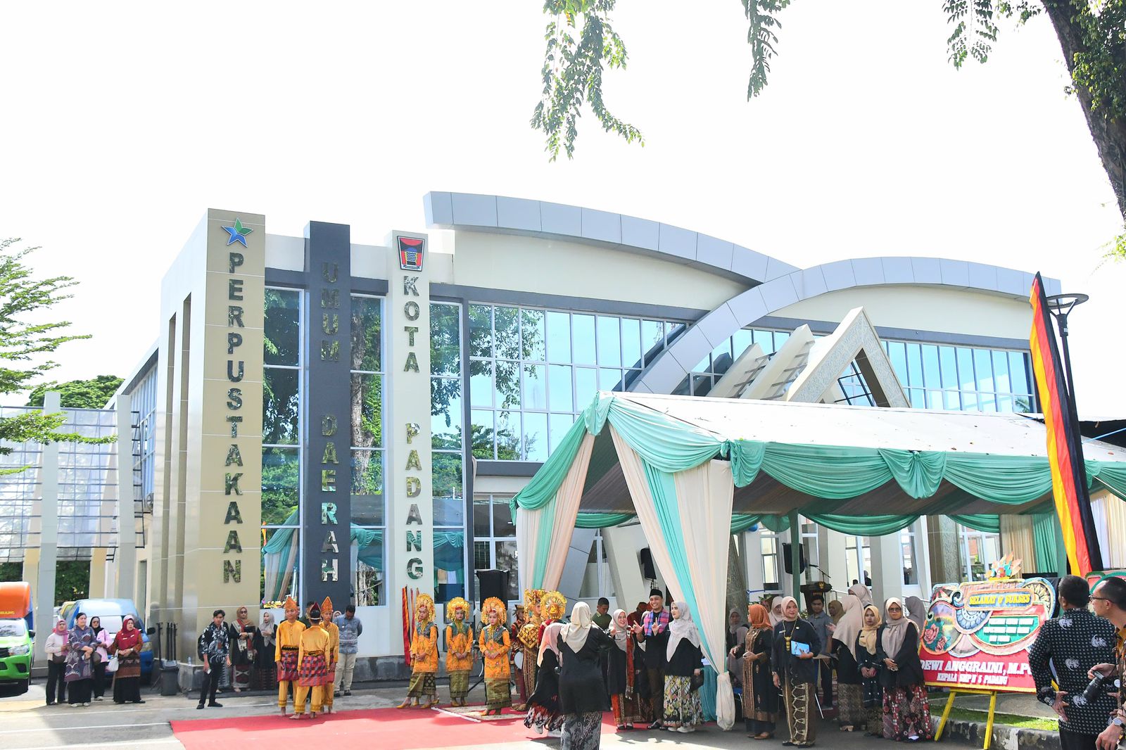 Gedung Perpustakaan Daerah Kota Padang Resmi Beroperasi