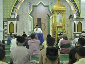 Awali Kunjungan ke Pasbar, Gubernur Mahyeldi Isi Tausiah Subuh