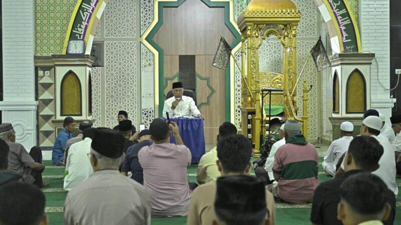 Awali Kunjungan ke Pasbar, Gubernur Mahyeldi Isi Tausiah Subuh