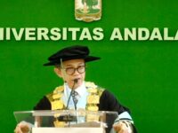 Wisuda I/2026, Rektor UNAND: Dunia Sedang Tidak Baik-baik Saja, Lulusan Harus Jadi Navigator Perubahan