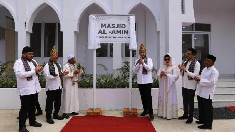 Wako Padang Resmikan Masjid Al Amin di Ponpes Darul Ulum