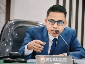 Idham Fadhli Jabat Ketua Komisi Informasi Sumbar Gantikan Musfi Yendra