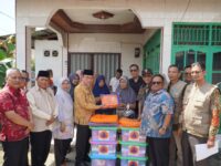 Wawako Padang Salurkan Bantuan untuk Korban Kebakaran di Surau Gadang