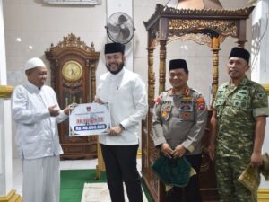 Safari Ramadan di Masjid Ikhwanussafa, Wako Padang Sampaikan Progres Penanganan Pascabencana