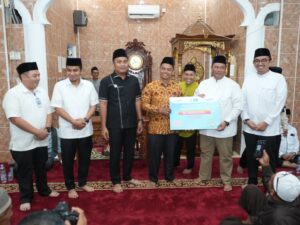 Safari Ramadan di Solok, Wagub Sumbar Salurkan Rp75 Juta untuk 2 Masjid