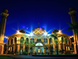 Dari 'Lorong Waktu' ke Indarung: Jejak Syiar Islam di Masjid Jabal Rahmah PT Semen Padang