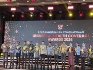 Kota Padang meraih penghargaan UHC Award 2026. Penghargaan ini diterima Kota Padang berkat meningkatnya kualitas jaminan kesehatan masyarakat