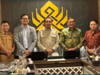 Wali Kota Bukittinggi, Ramlan Nurmatias mengunjungi Kementerian Kebudayaan dalam rangka persiapan peringatan 100 Tahun Jam Gadang,