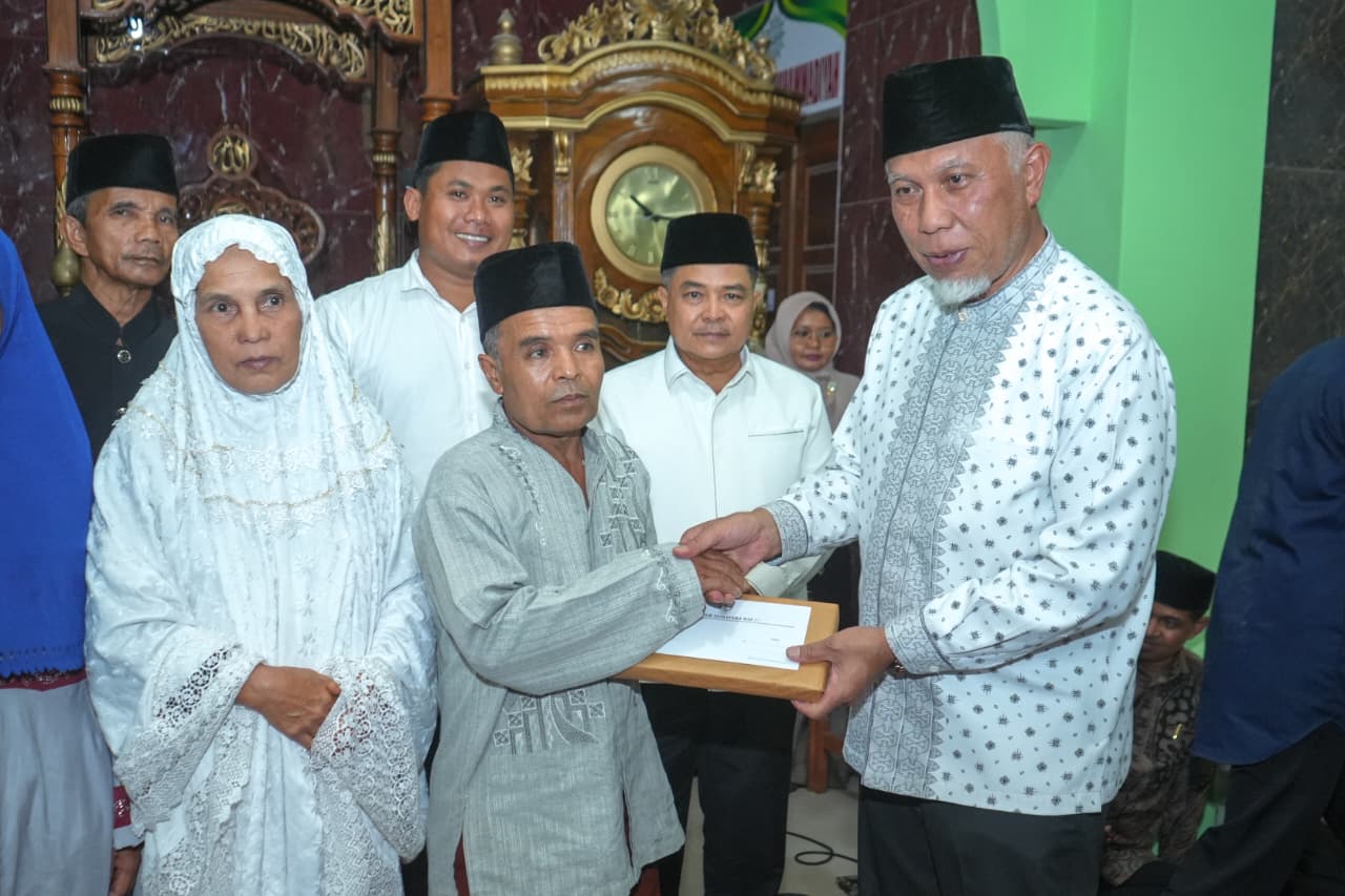 Safari Ramadan di Palembayan, Gubernur Mahyeldi Salurkan Bantuan untuk Masjid Taqwa Kampung Tangah