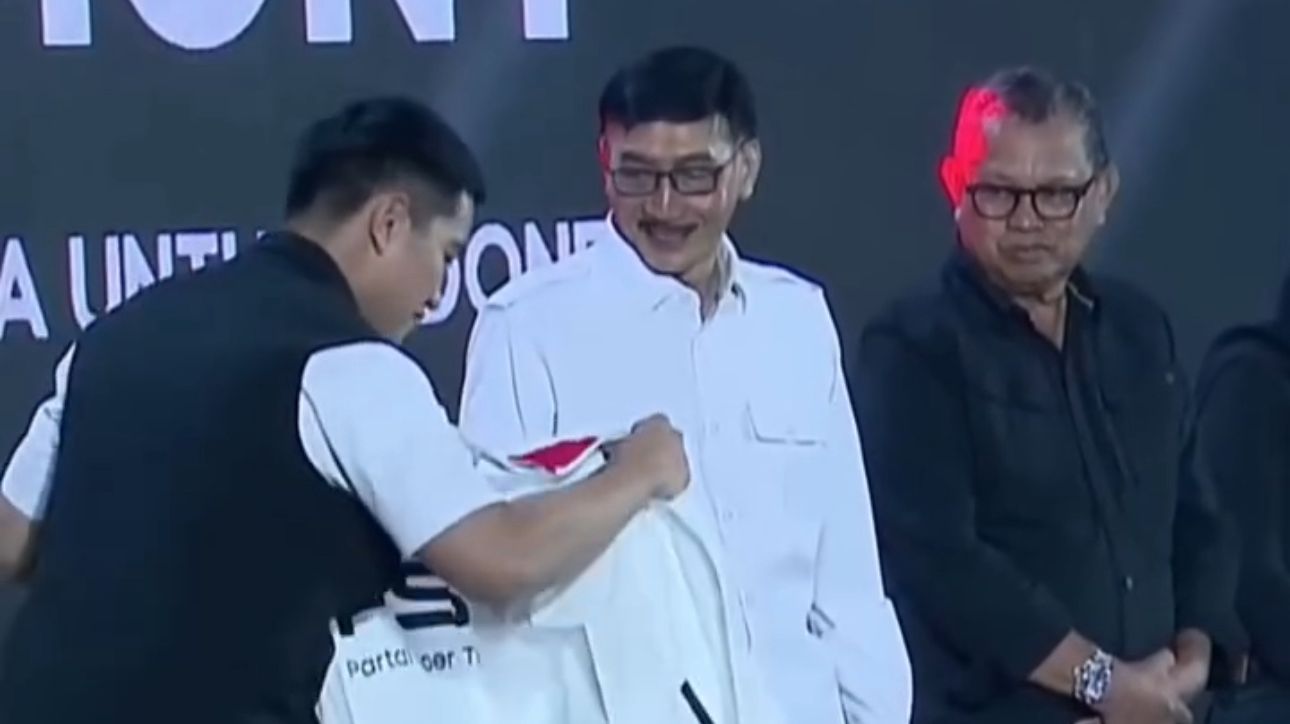 Profil Bupati Pesisir Selatan Hendrajoni, Mantan Ketua DPW Nasdem Sumbar yang Berlabuh di PSI